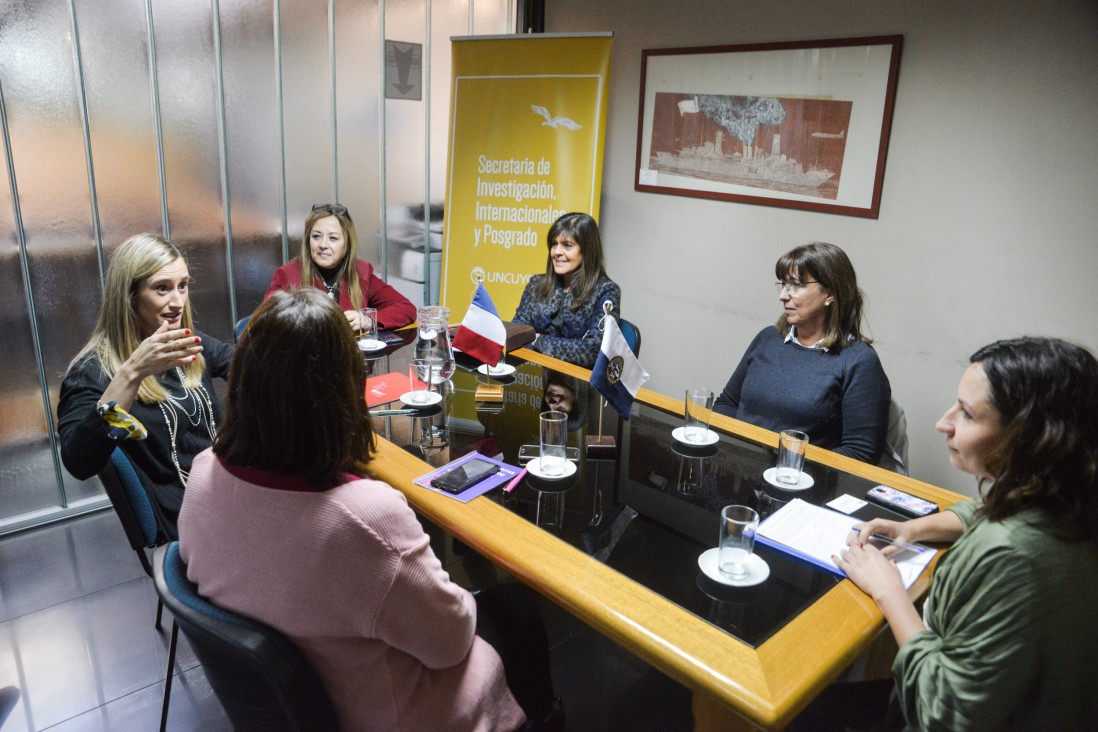 imagen Estudiantes y docentes de colegio secundario UNCUYO participarán del primer programa de movilidad internacional en liceos franceses