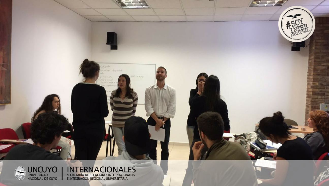 imagen Café Internacional en la Facultad de Odontología