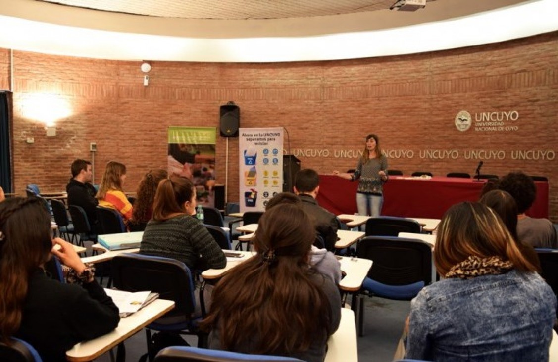 imagen Comenzaron las capacitaciones del voluntariado de Promotores Ambientales "Dale la vuelta a los residuos"