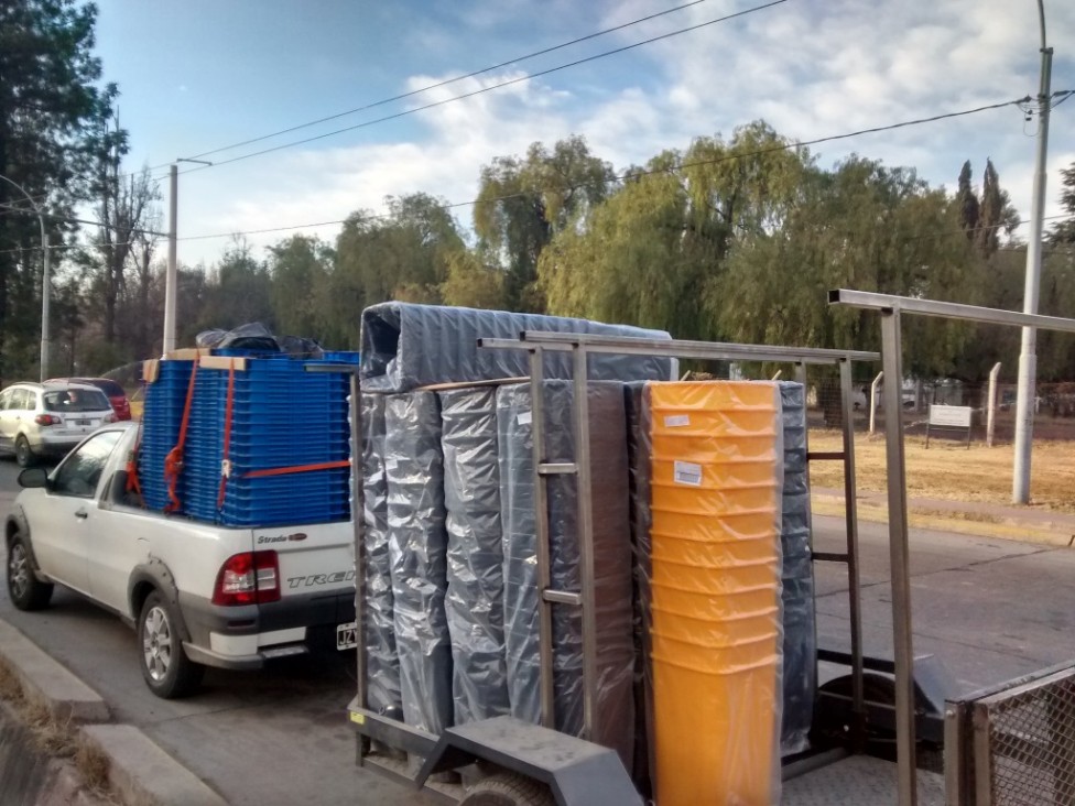 imagen Llegaron recipientes para separar los residuos reciclables en la UNCUYO