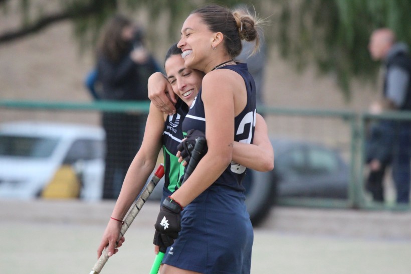 imagen Martina Rinaldi y Andrea Daher, hockey sobre cesped