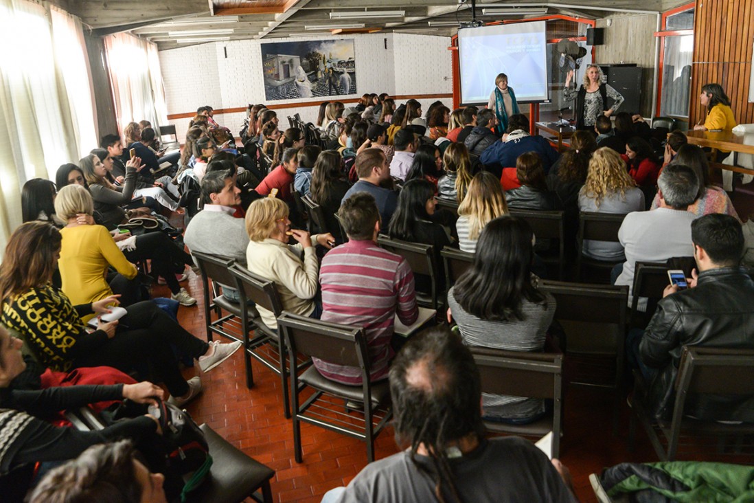 imagen Cora Gamarnik, reconocida investigadora social, visitó la UNCUYO