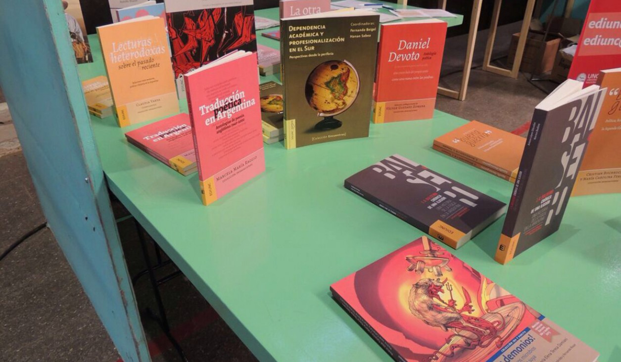 imagen La UNCUYO presente en la Feria del Libro de Malargue.