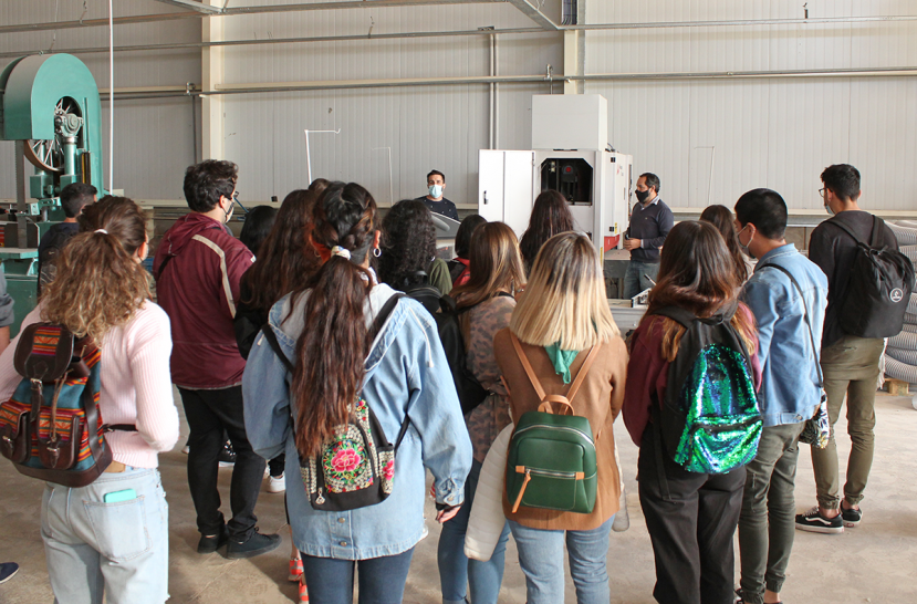 imagen Estudiantes de la carrera de Arquitectura visitaron el Centro Tecnológico de la Madera