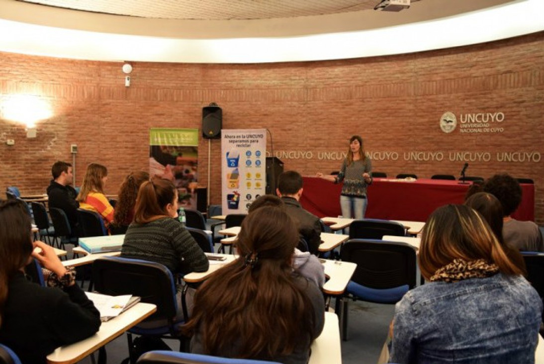 imagen Comenzaron las capacitaciones del voluntariado de Promotores Ambientales "Dale la vuelta a los residuos"