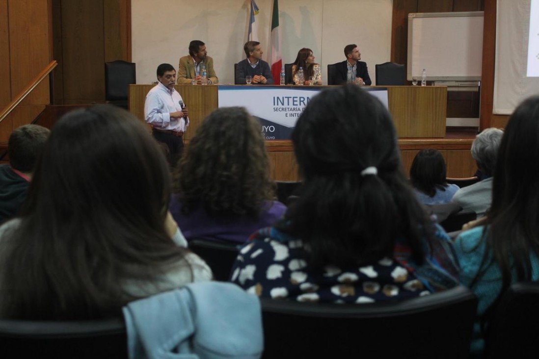 imagen Compartieron experiencias de gestión universitaria para emprender