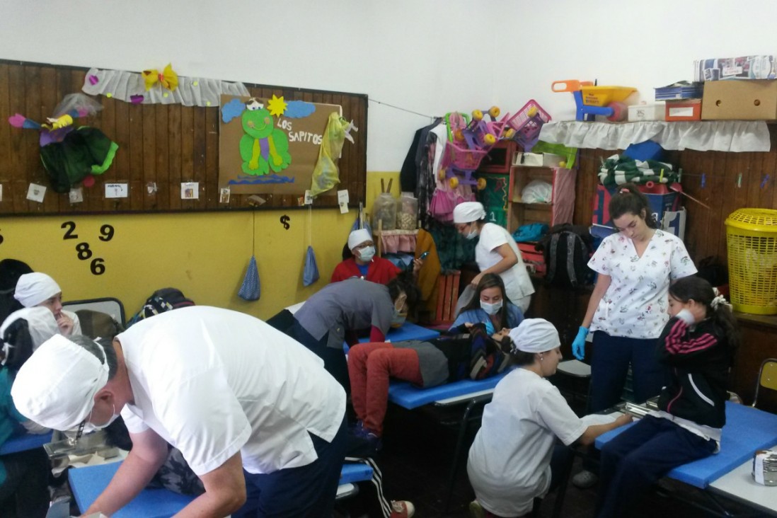 imagen Asisten en salud bucal a estudiantes de la escuela Malvinas Argentinas de Vista Flores