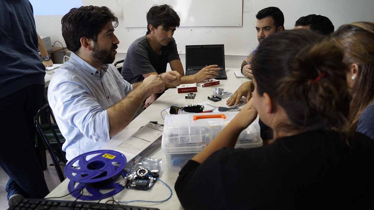 imagen Comenzó en Ciencias Agrarias taller para elaborar instrumentos científicos de libre acceso